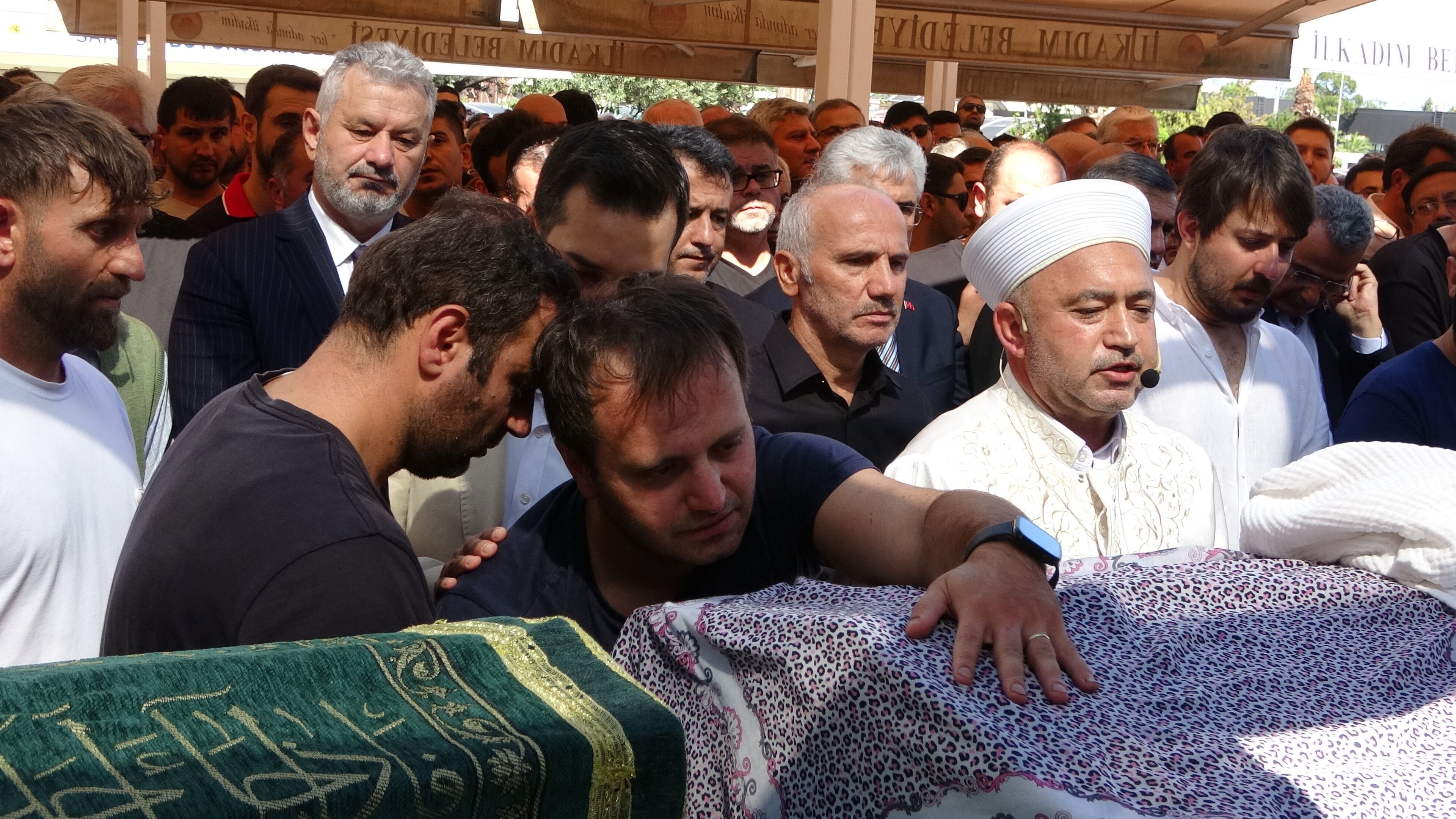Otomobilin Kızılırmak'a Uçtuğu Kazada Ölen Anne Ile Çocuğuna Son Görev (3)