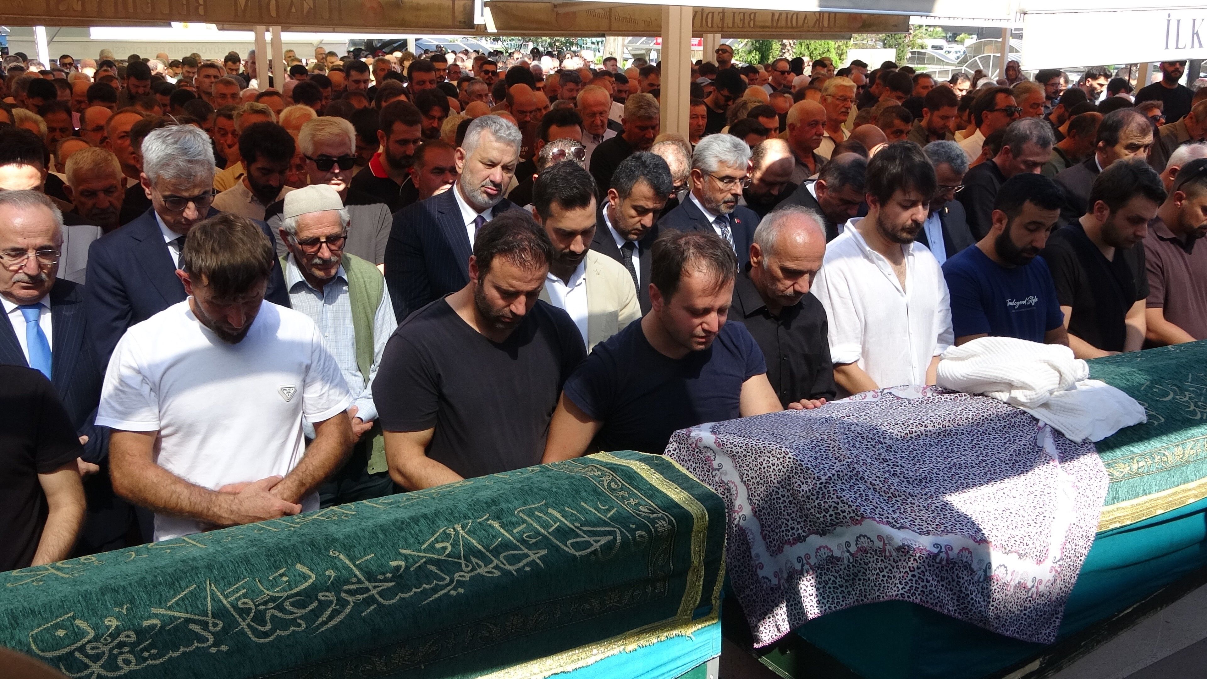 Otomobilin Kızılırmak'a Uçtuğu Kazada Ölen Anne Ile Çocuğuna Son Görev (6)
