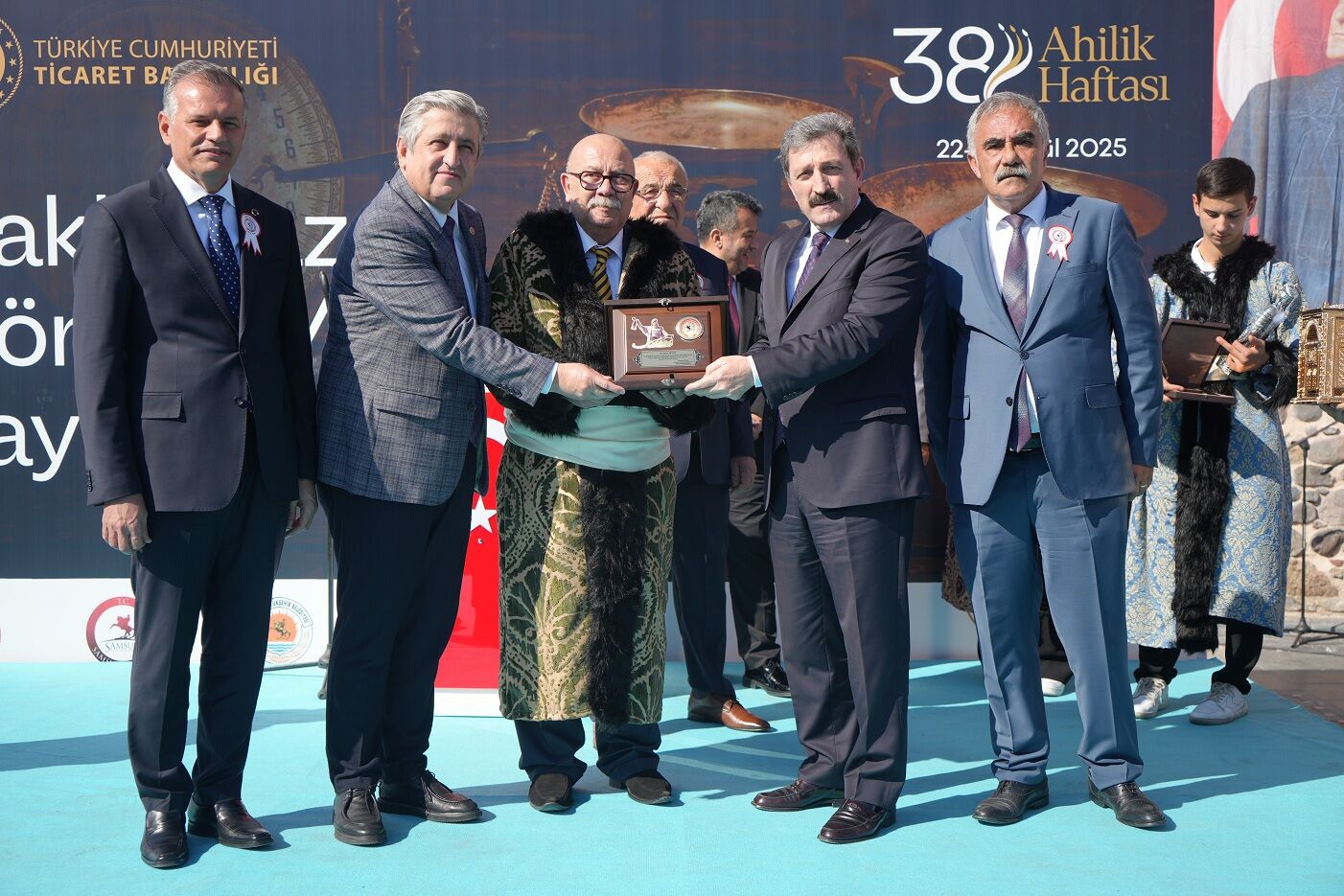 Samsun'da Yılın Ahisi 55 Yılık Demir Döküm Ustası Oldu (2)