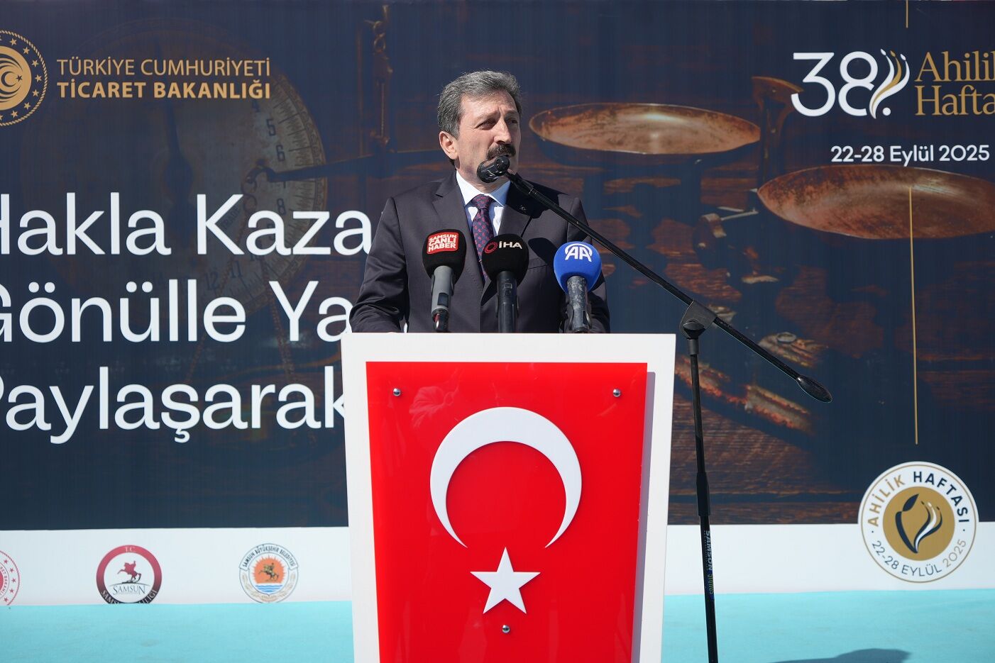 Samsun'da Yılın Ahisi 55 Yılık Demir Döküm Ustası Oldu (3)