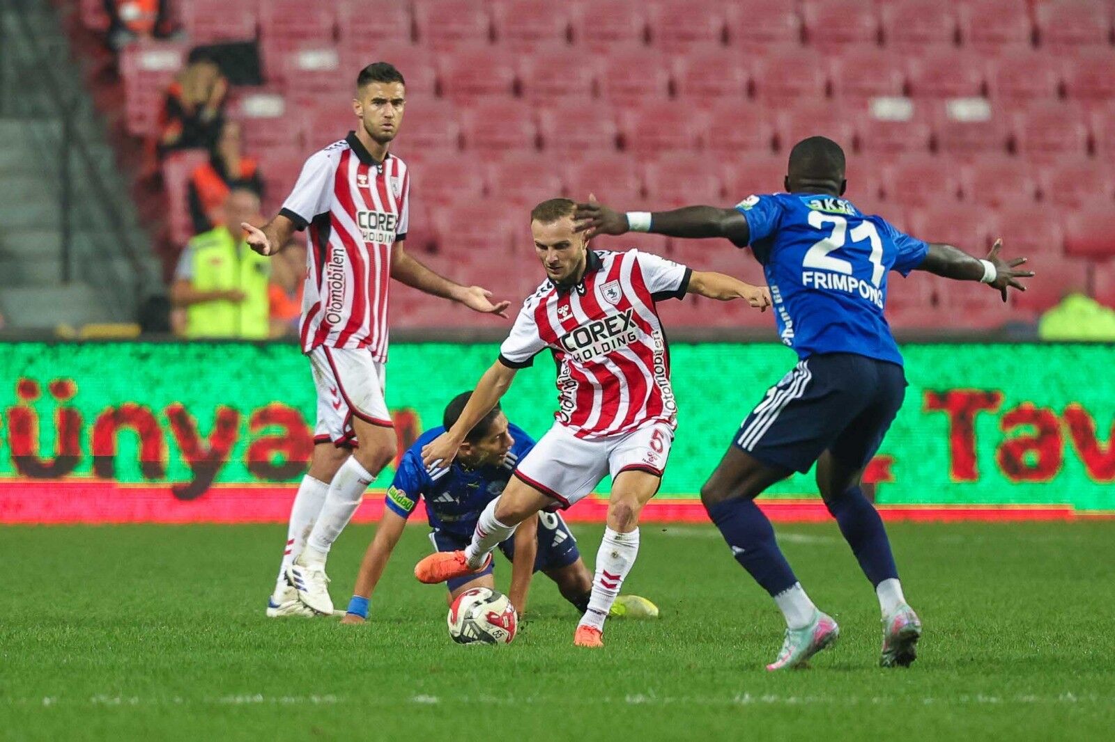 Samsunspor Erteleme Maçında Evinde Puanları Paylaştı (4)