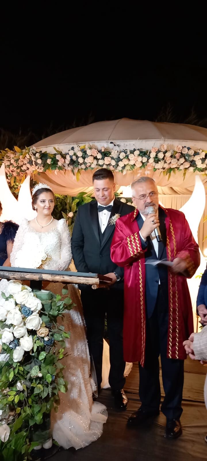Si̇yaset Ve İş Dünyasini Bi̇r Araya Geti̇ren Düğün Töreni̇ (10)