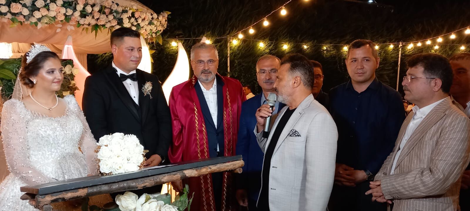 Si̇yaset Ve İş Dünyasini Bi̇r Araya Geti̇ren Düğün Töreni̇ (5)