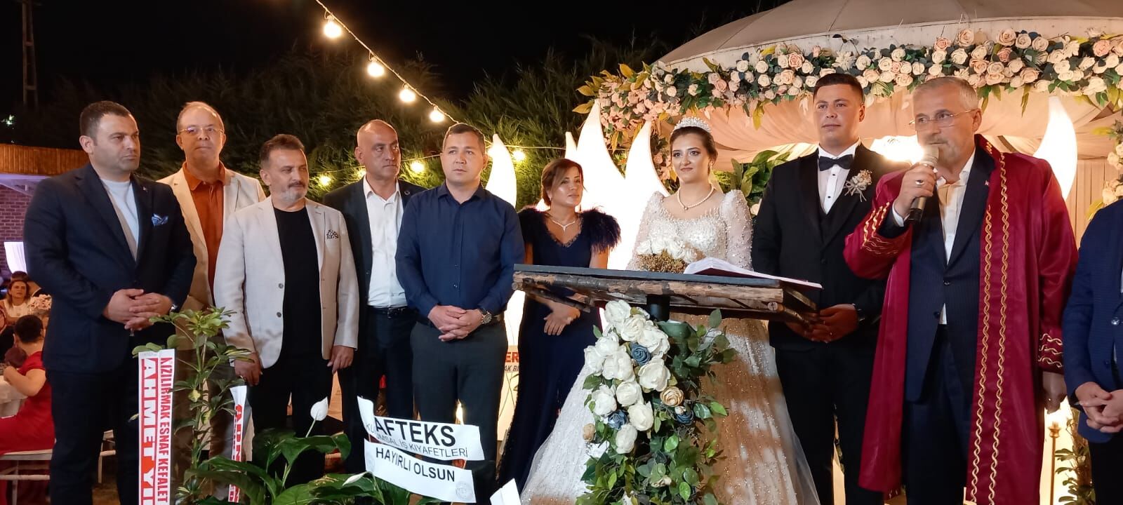 Si̇yaset Ve İş Dünyasini Bi̇r Araya Geti̇ren Düğün Töreni̇ (9)