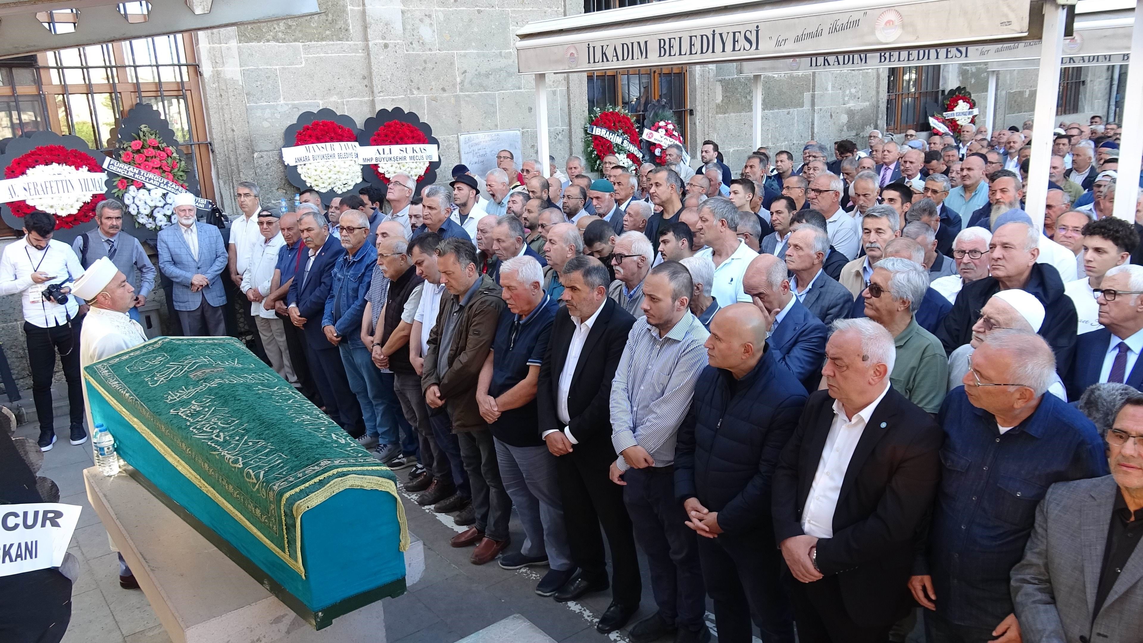 Ülkücü Erdem Şenocak, Son Yolculuğuna Uğurlandı (3)