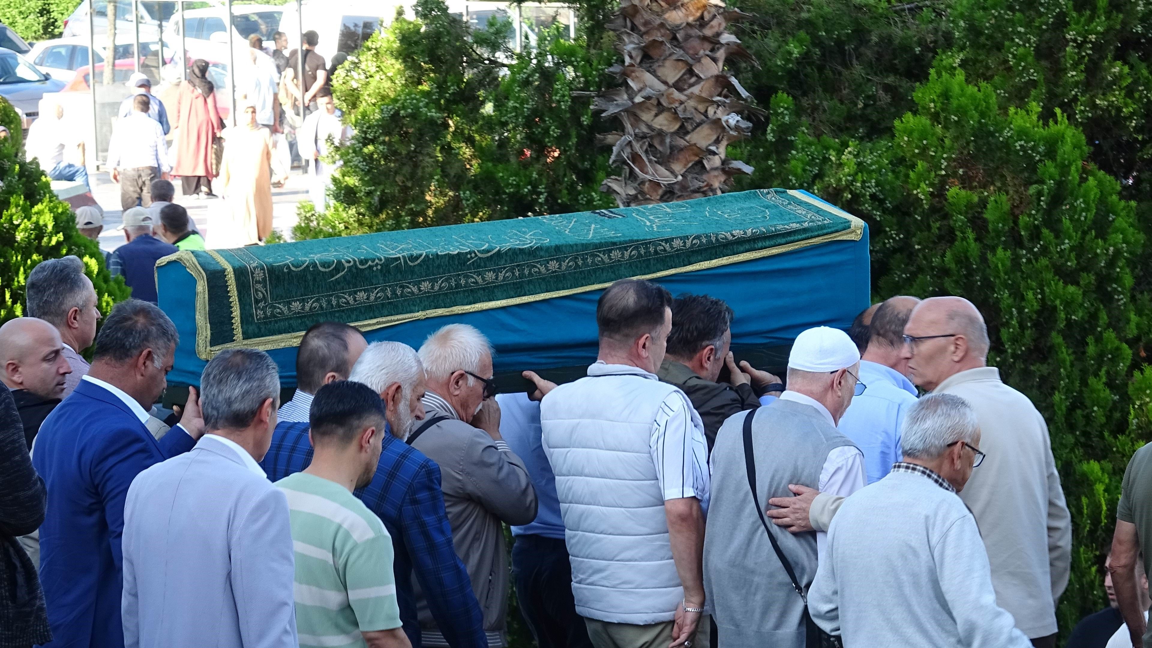 Ülkücü Erdem Şenocak, Son Yolculuğuna Uğurlandı (5)
