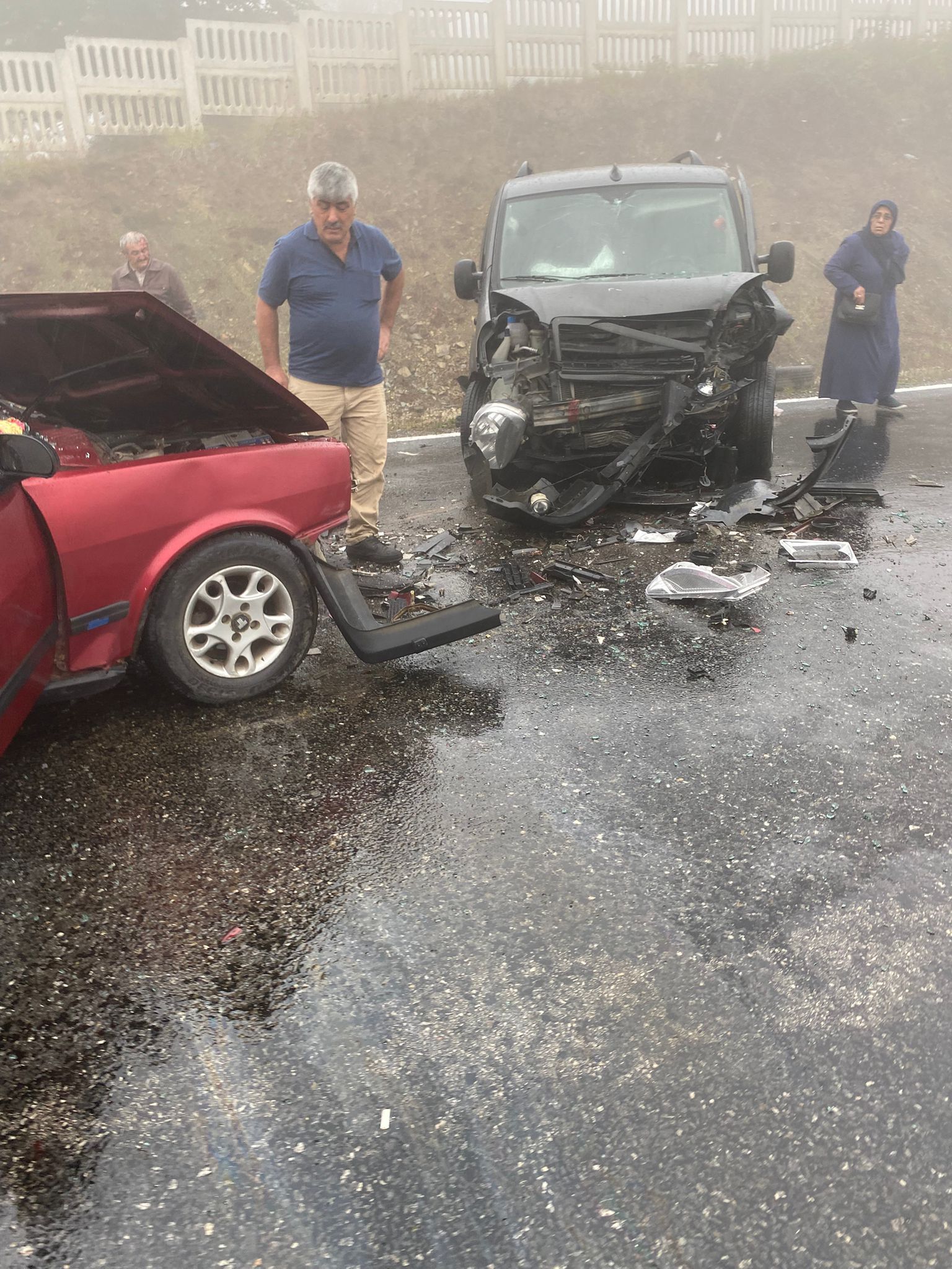 Alaçam'da Feci Kaza! Kafa Kafaya Çarpıştılar (1)
