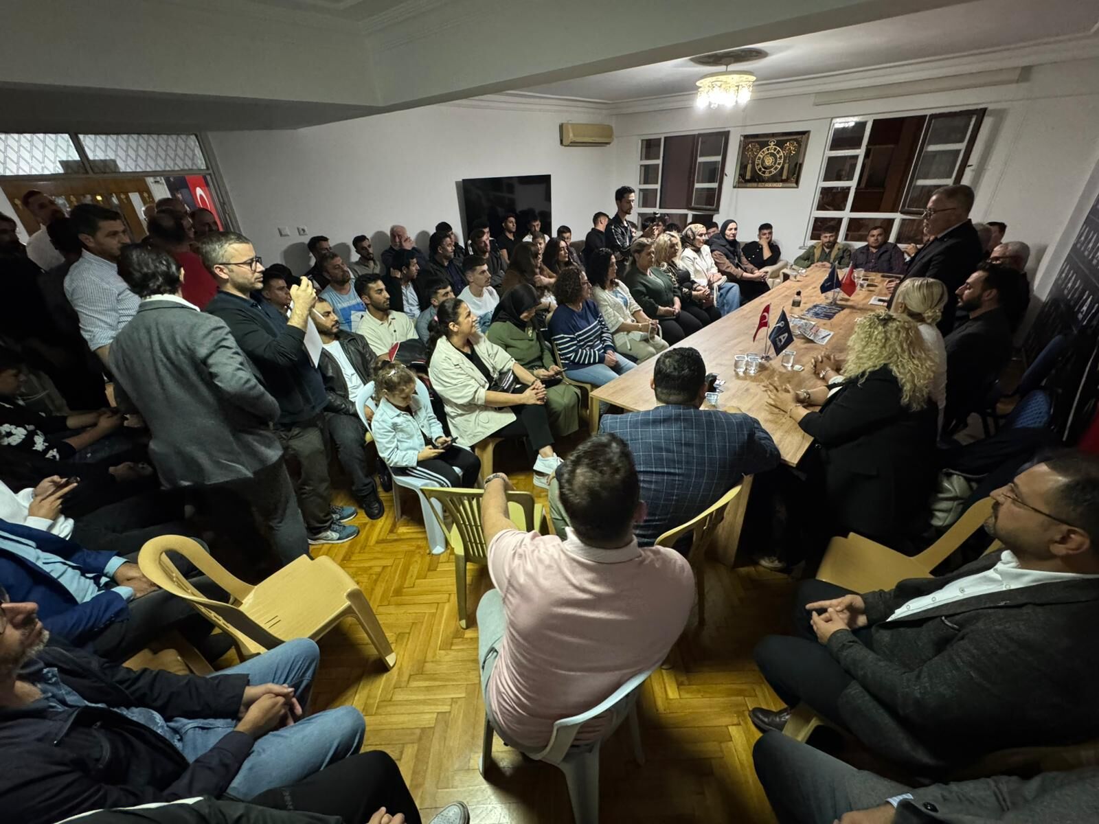 Anahtar Parti Bafra’da Gençlerle Buluştu (11)