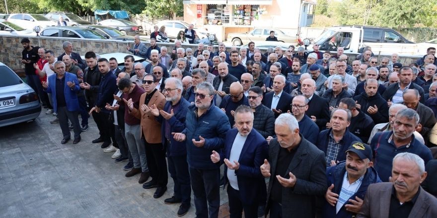 Emine Şahin Dualarla Son Yolculuğuna Uğurlandı (1)