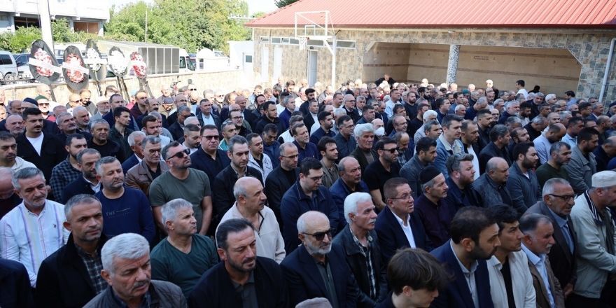 Emine Şahin Dualarla Son Yolculuğuna Uğurlandı (4)