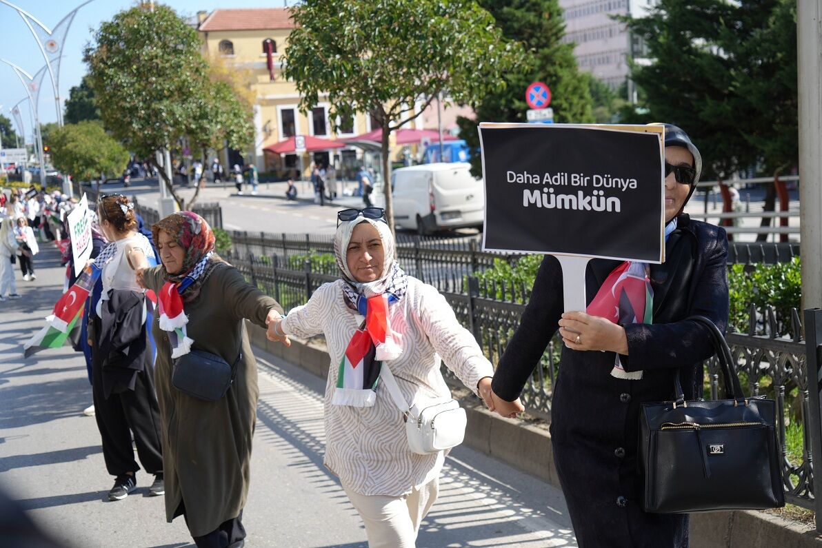 Gazze Için ‘Sessiz Çığlık Zinciri’