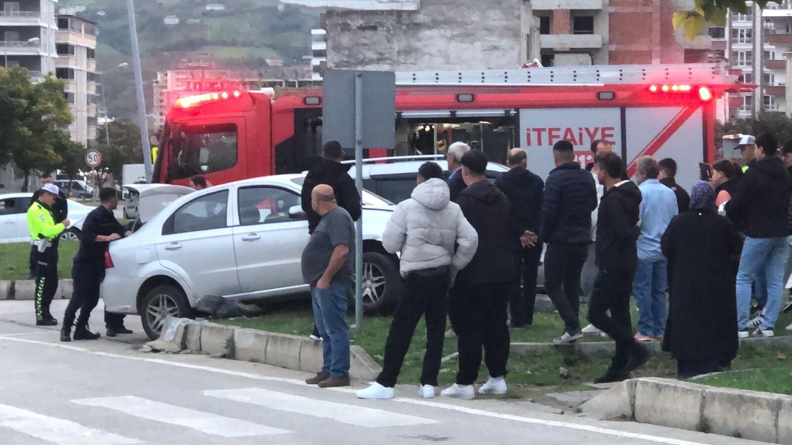 İlkadım’da Sıkışmalı Trafik Kazası2