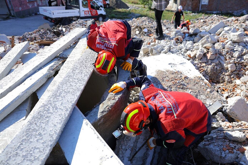 Samsun Büyükşehir'den Nefes Kesen Tatbikat (2)
