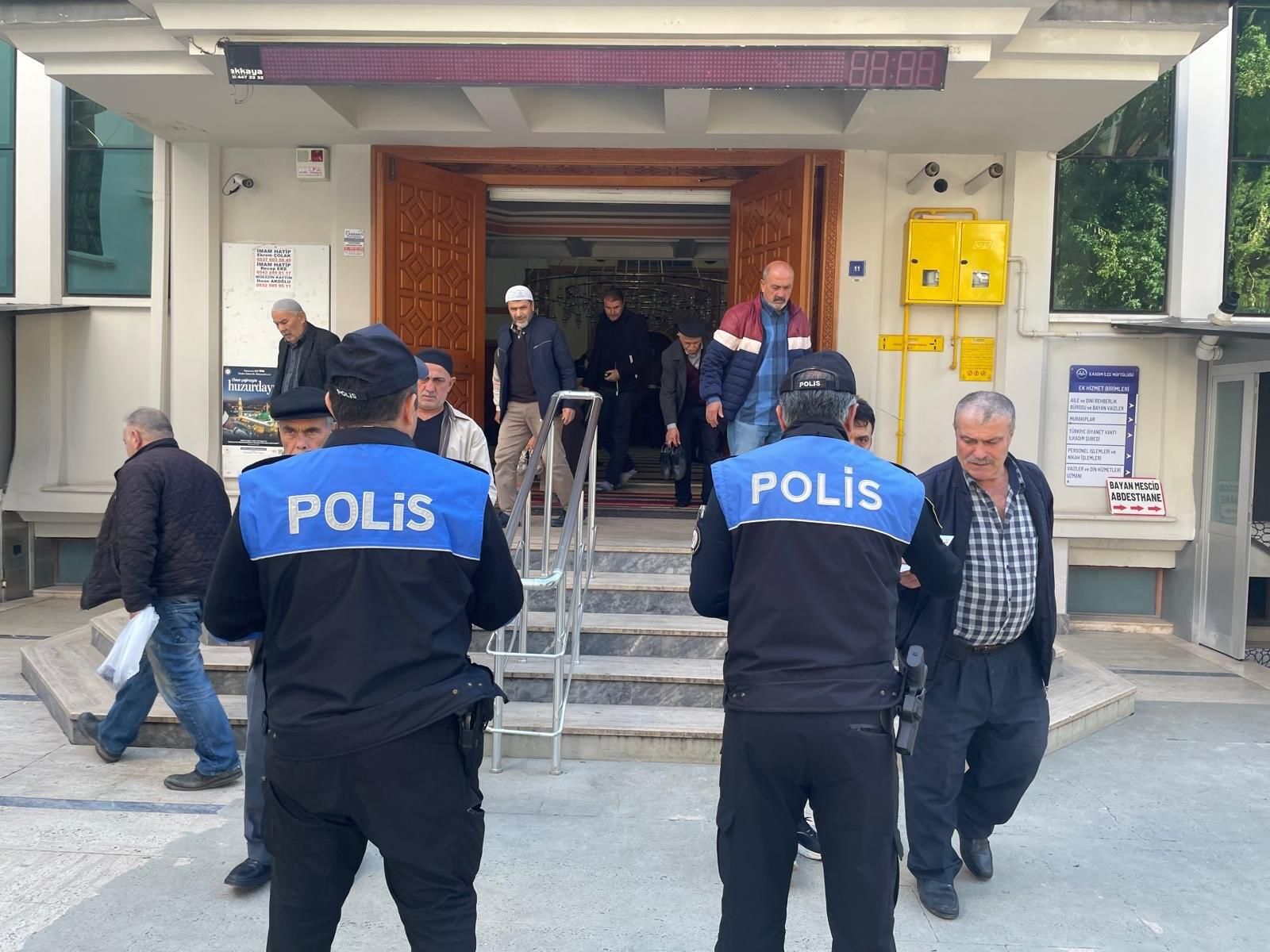 Samsun Polisinden Camilerde 'Dolandırıcılık' Uyarısı