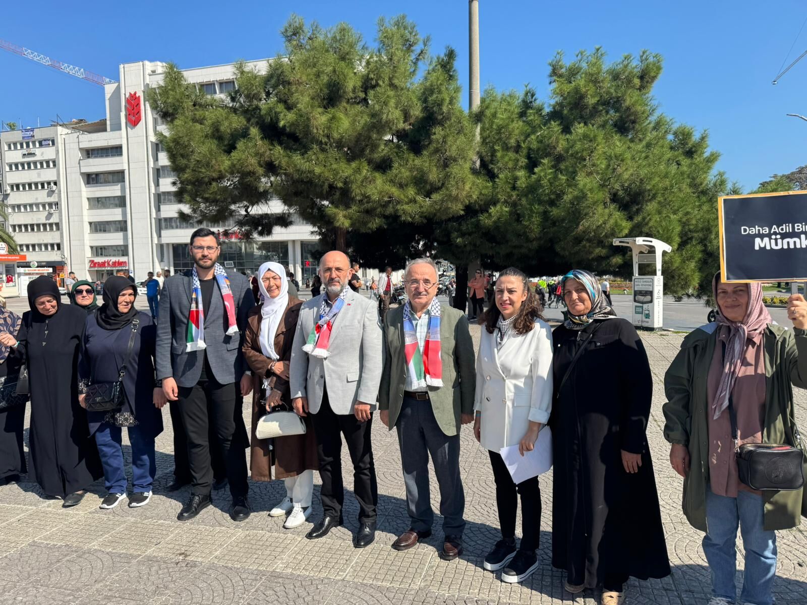 Samsun'da Gazze İçin Sessiz Çığlık Kadınlardan Vicdan Ve Dua Zinciri (12)
