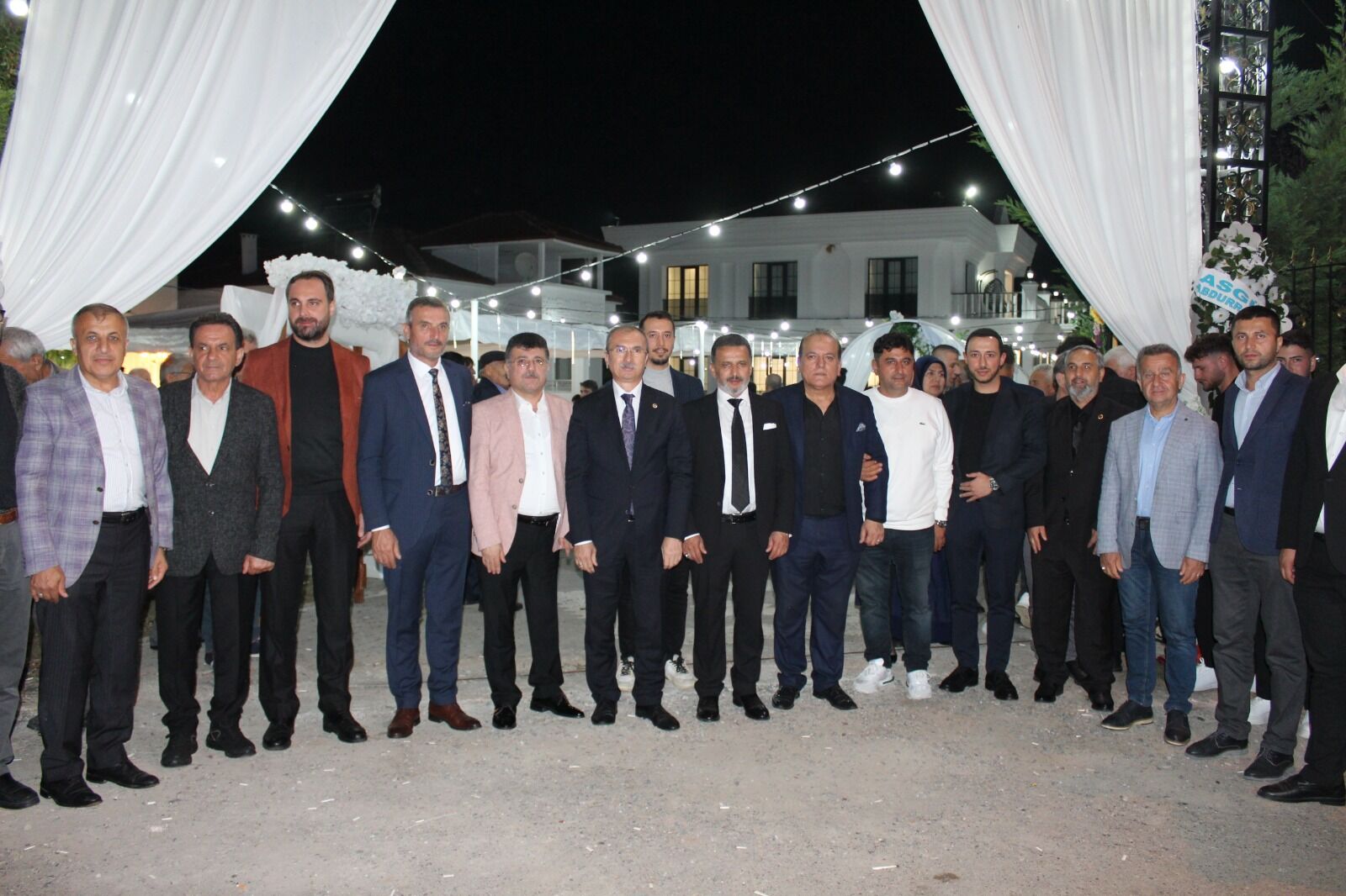Sümeyye & Mücahit Kocabaş’a Bafra’da Dillere Destan Köy Düğünü (19)