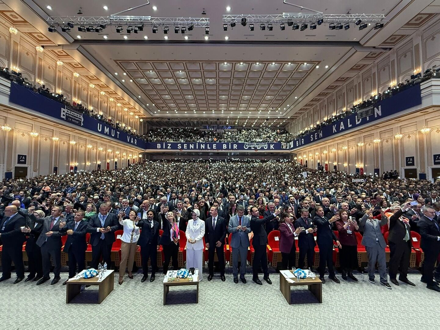 Anahtar Parti, Tarihî Bir Coşkuyla 1. Yaşını Kutladı (3)