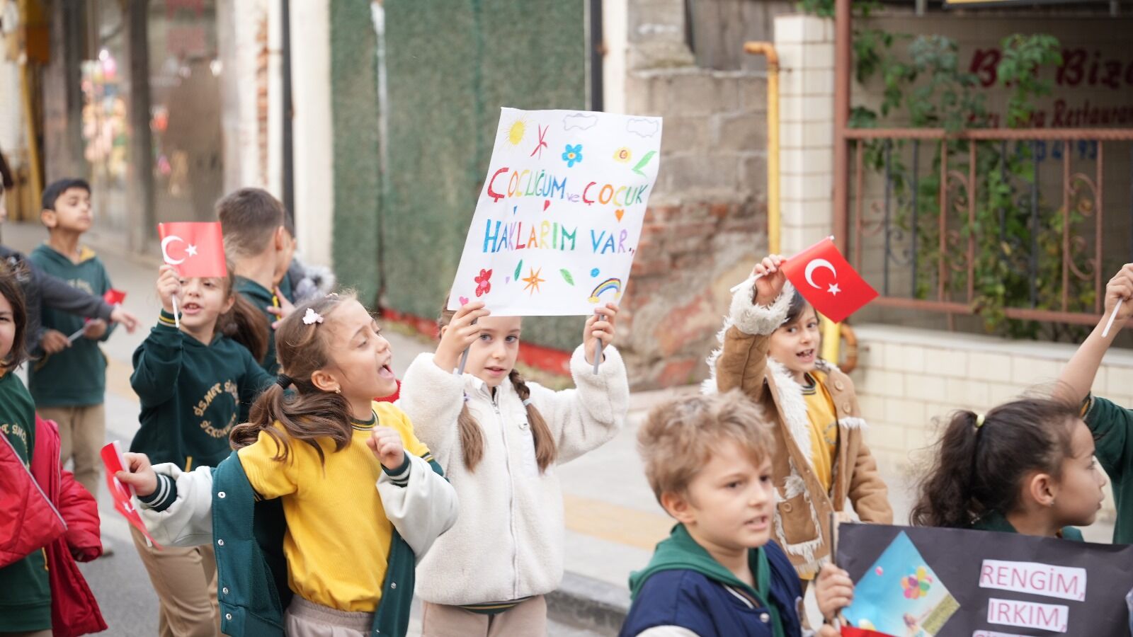 Bafra İsmet İnönü İlkokulu’ndan Çocuk Hakları Günü Yürüyüşü (2)