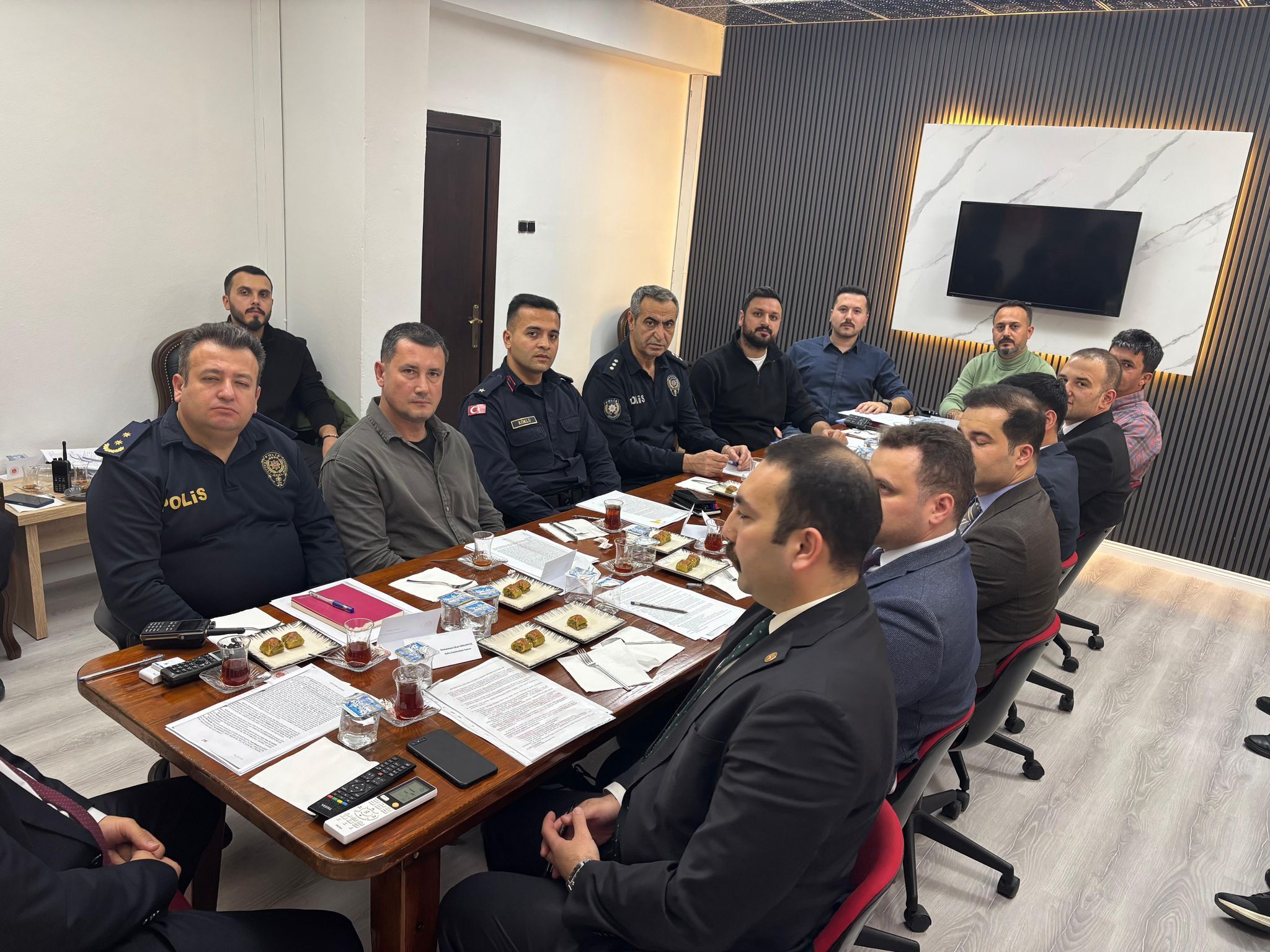 Bafra’da Bilişim Suçları Toplantısı Dolandırıcılıkla Mücadelede Ortak Hareket Kararı (1)