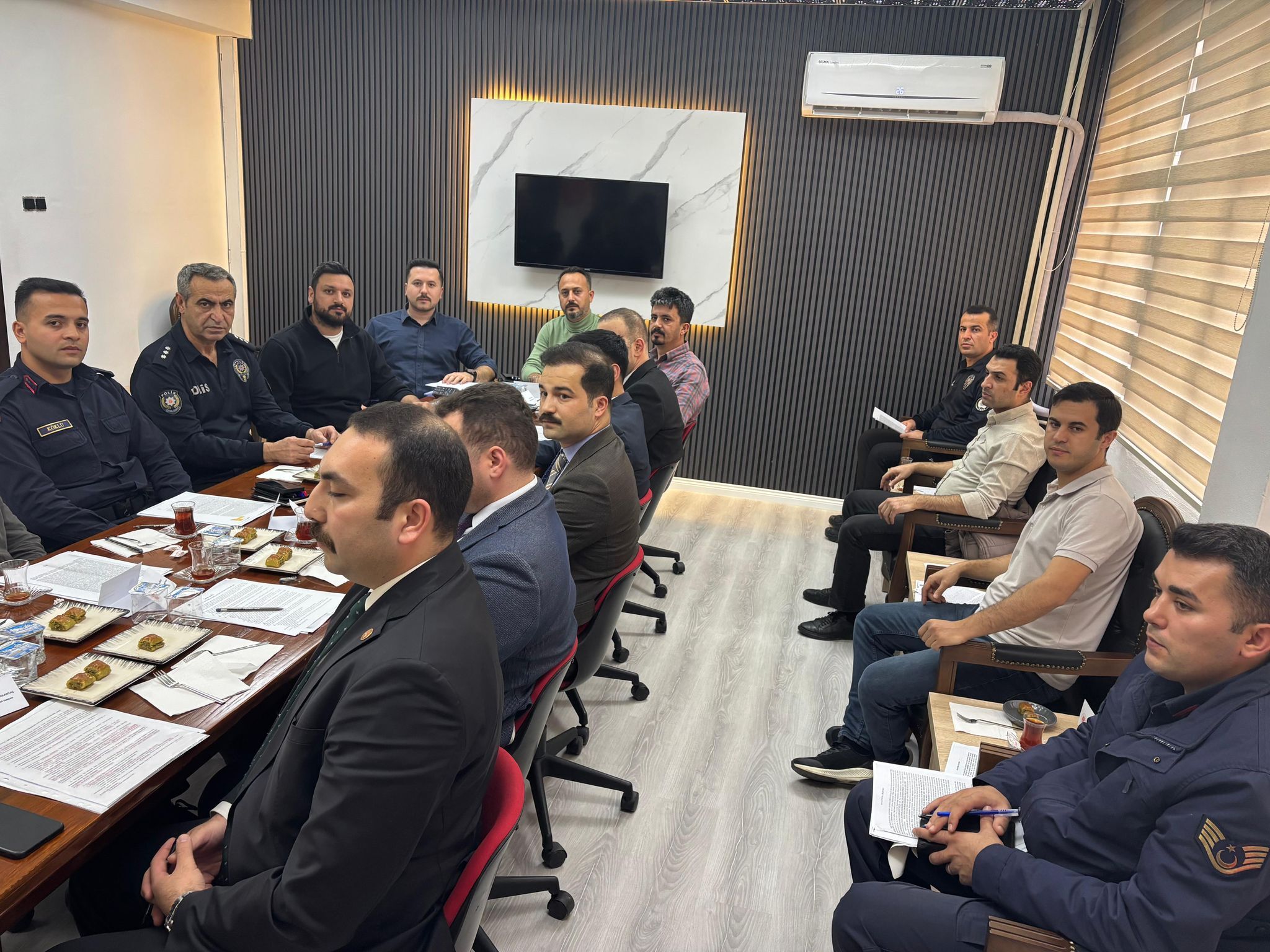 Bafra’da Bilişim Suçları Toplantısı Dolandırıcılıkla Mücadelede Ortak Hareket Kararı (2)
