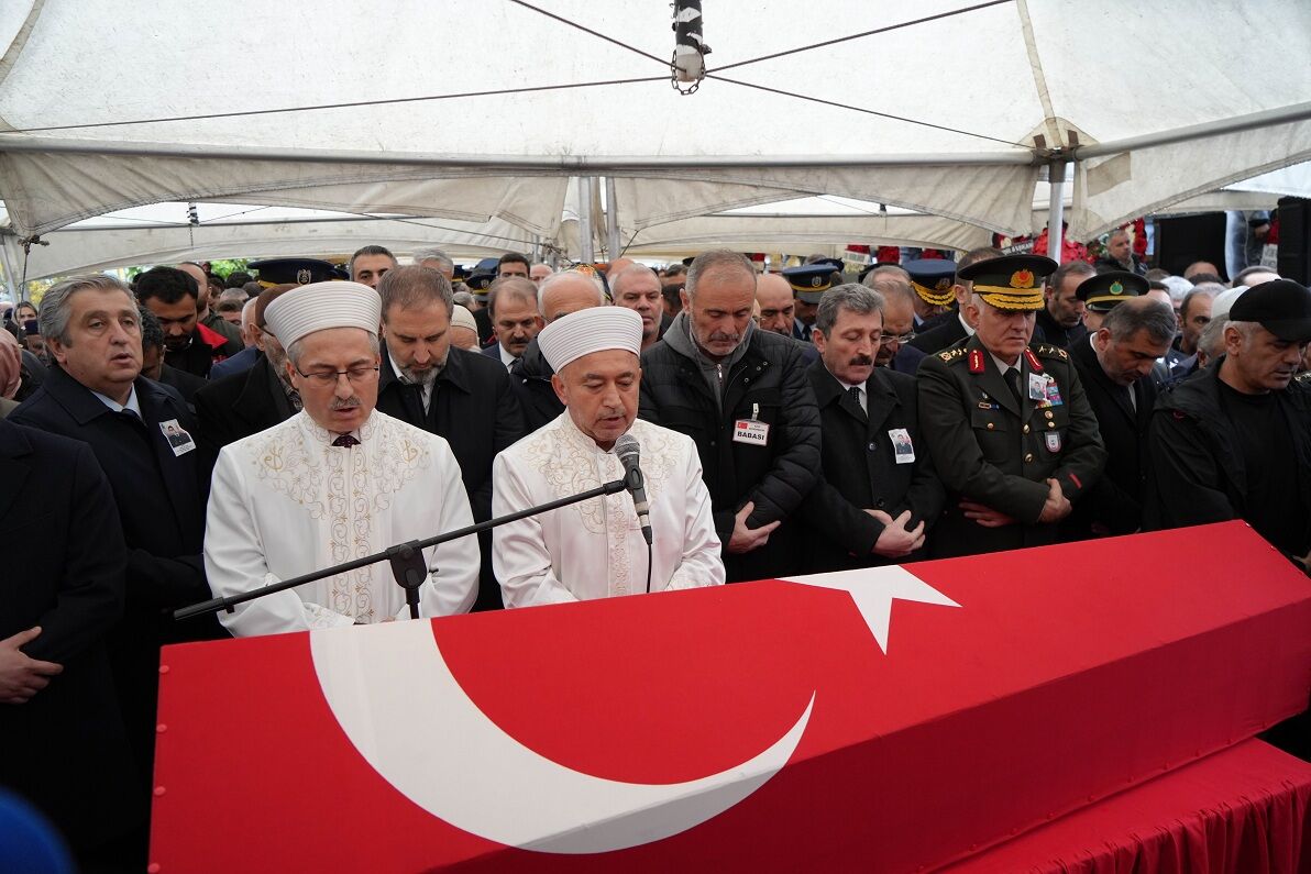 Samsunlu Şehit Emre Altıok Dualarla Uğurlandı (10)