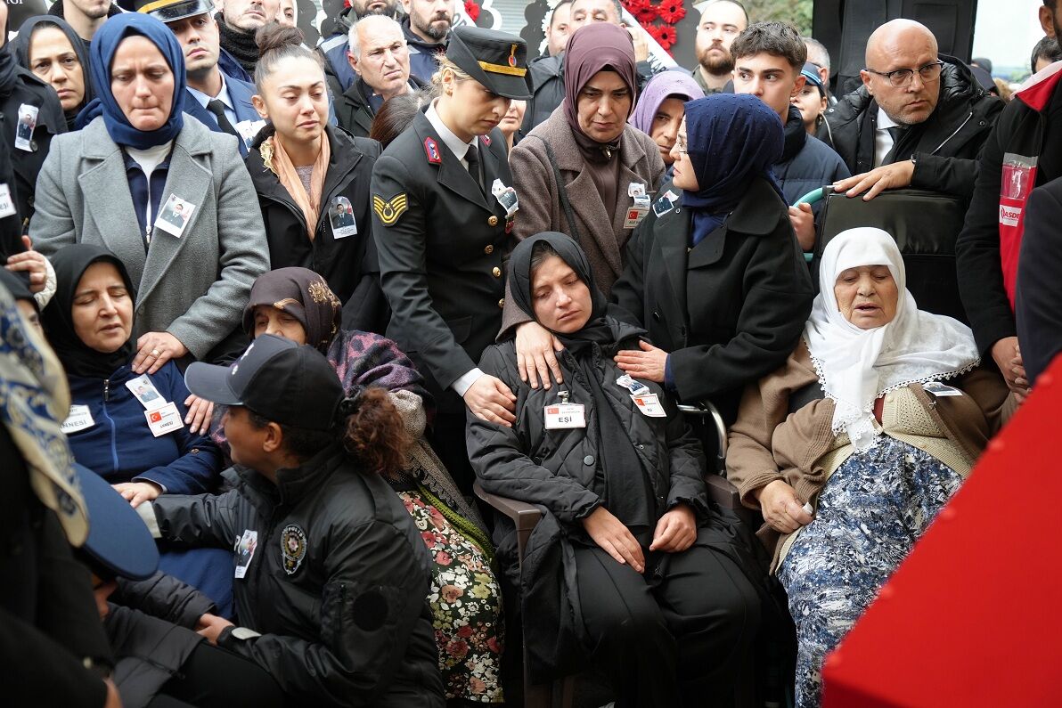Samsunlu Şehit Emre Altıok Dualarla Uğurlandı (3)