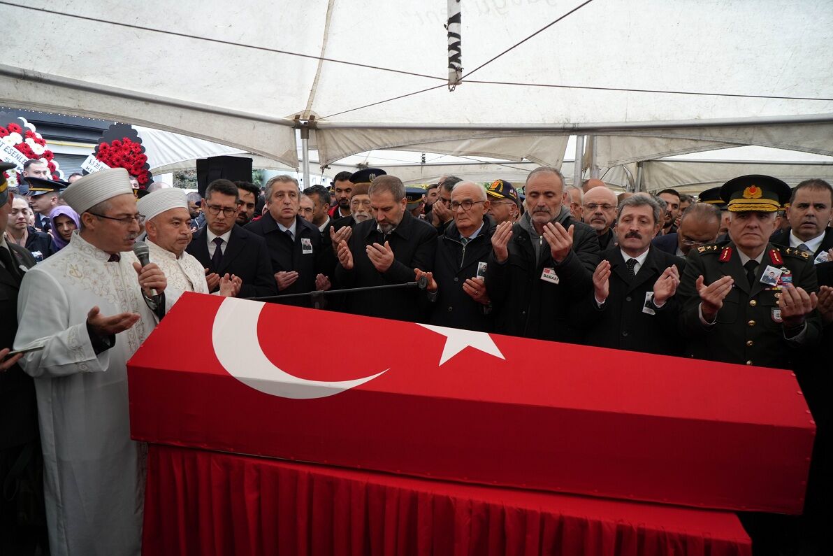 Samsunlu Şehit Emre Altıok Dualarla Uğurlandı (5)