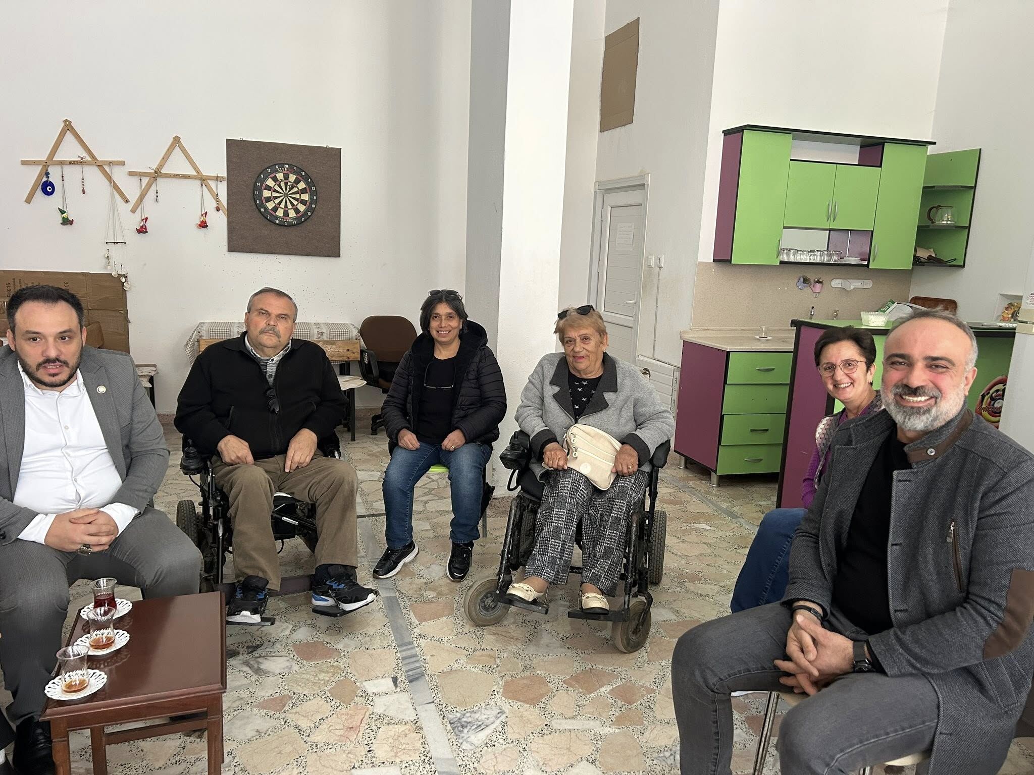 Anahtar Parti Bafra İlçe Teşkilatı’ndan Türkiye Sakatlar Derneği Bafra Şubesi’ne Anlamlı Ziyaret (2)