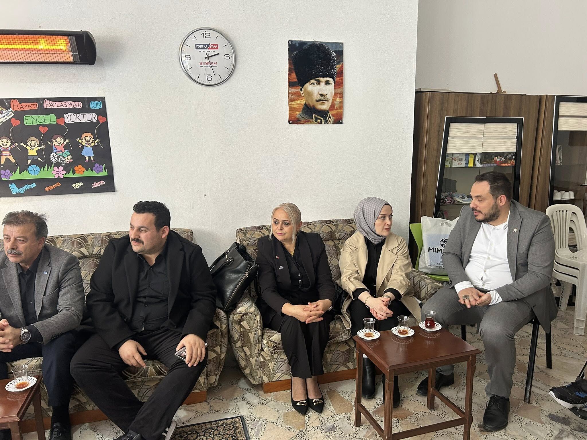 Anahtar Parti Bafra İlçe Teşkilatı’ndan Türkiye Sakatlar Derneği Bafra Şubesi’ne Anlamlı Ziyaret (6)
