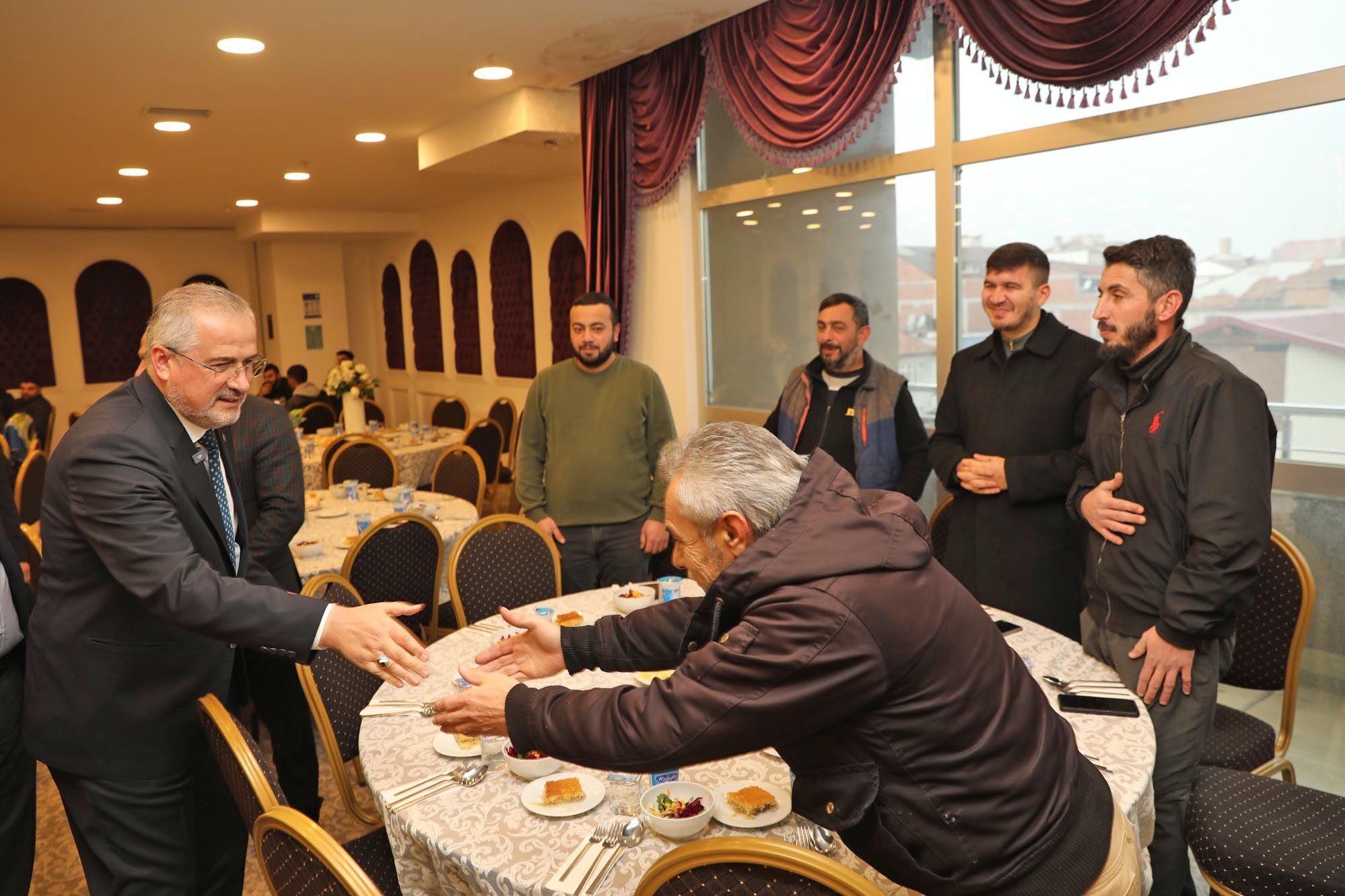 Başkan Kılıç Yıl Sonu Değerlendirme Toplantısında Personeliyle Bir Araya Geldi (2)