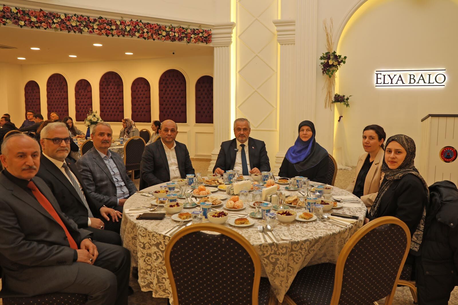 Başkan Kılıç Yıl Sonu Değerlendirme Toplantısında Personeliyle Bir Araya Geldi (6)