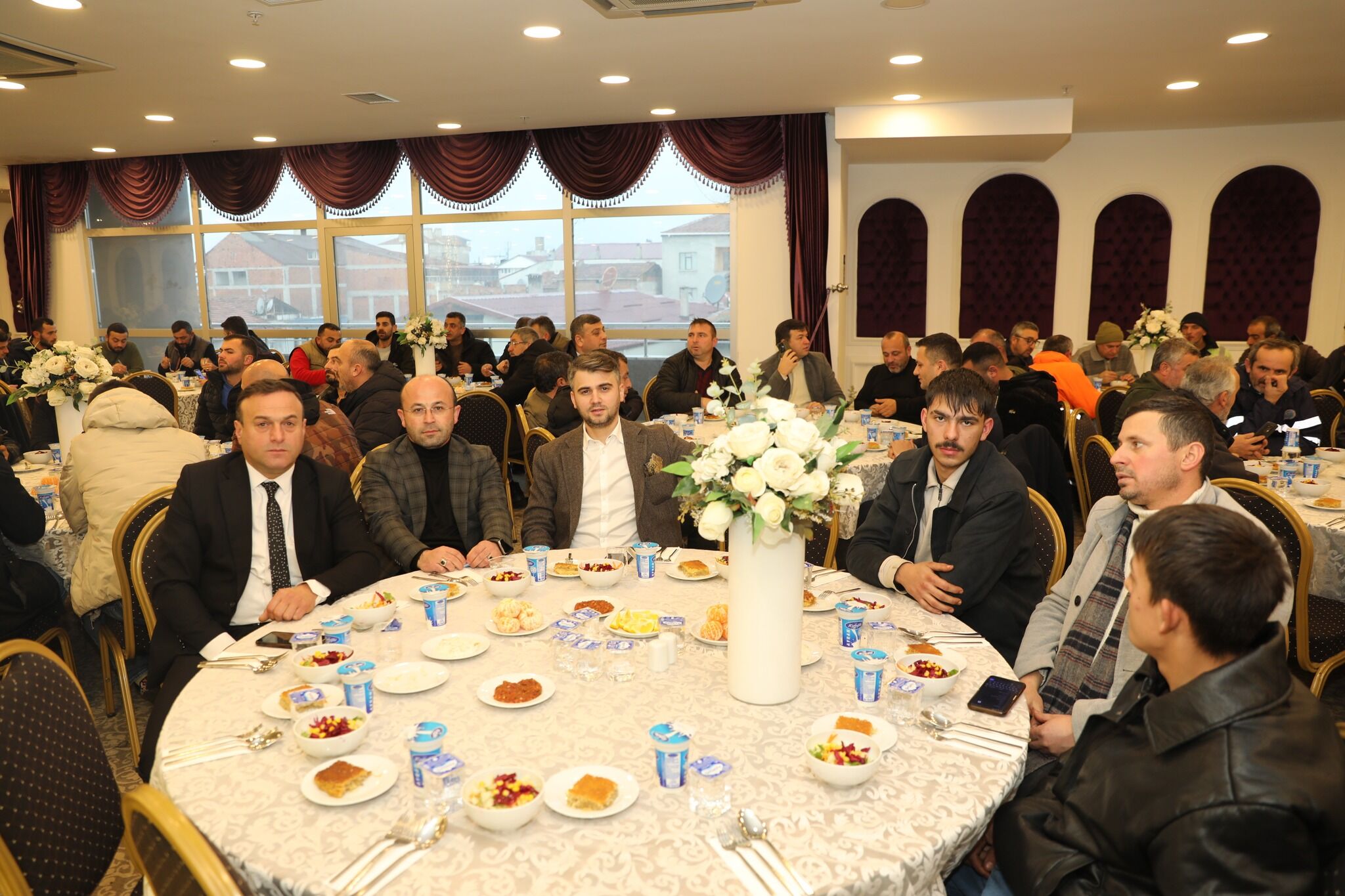 Başkan Kılıç Yıl Sonu Değerlendirme Toplantısında Personeliyle Bir Araya Geldi (7)