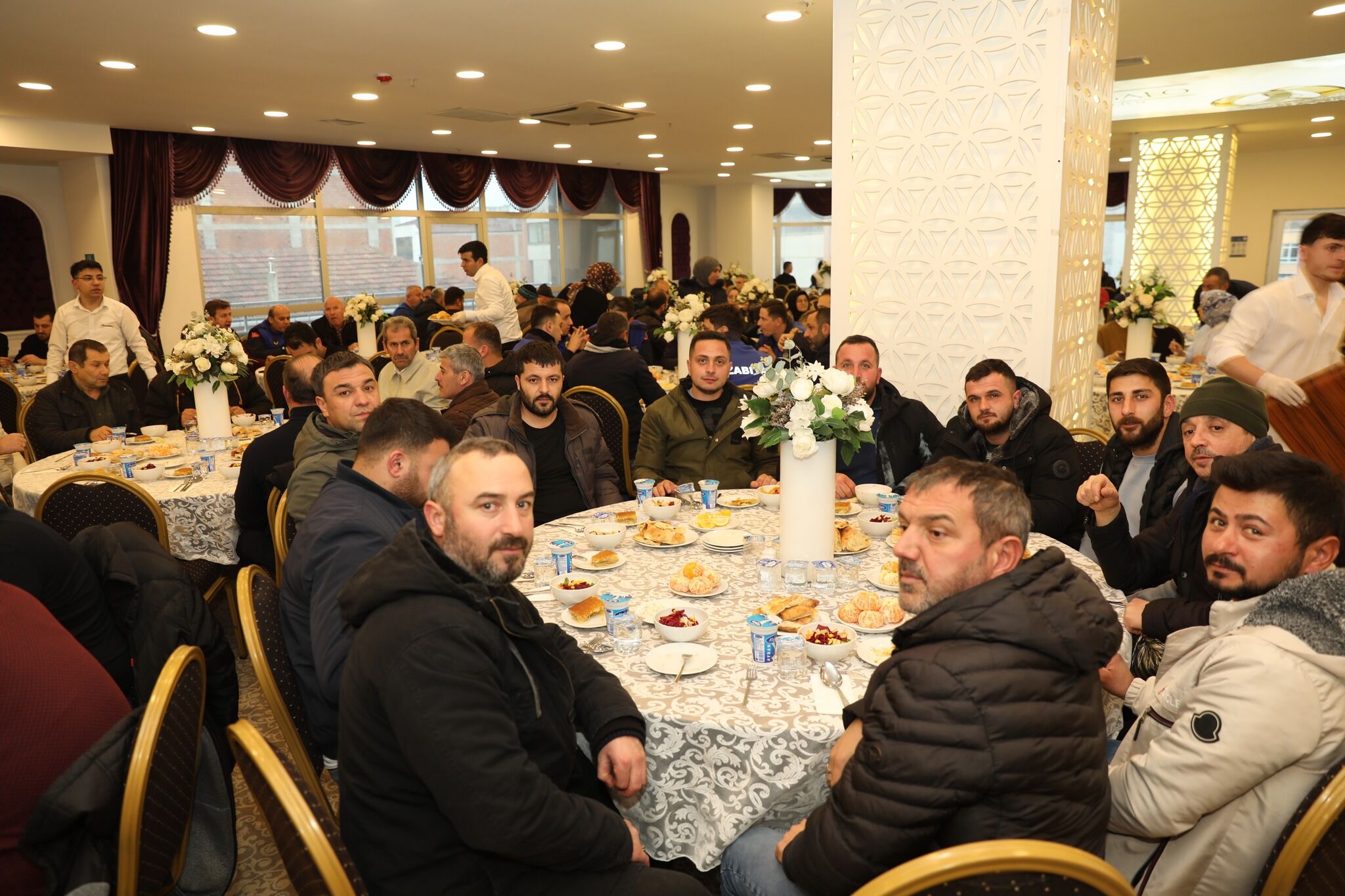 Başkan Kılıç Yıl Sonu Değerlendirme Toplantısında Personeliyle Bir Araya Geldi (8)