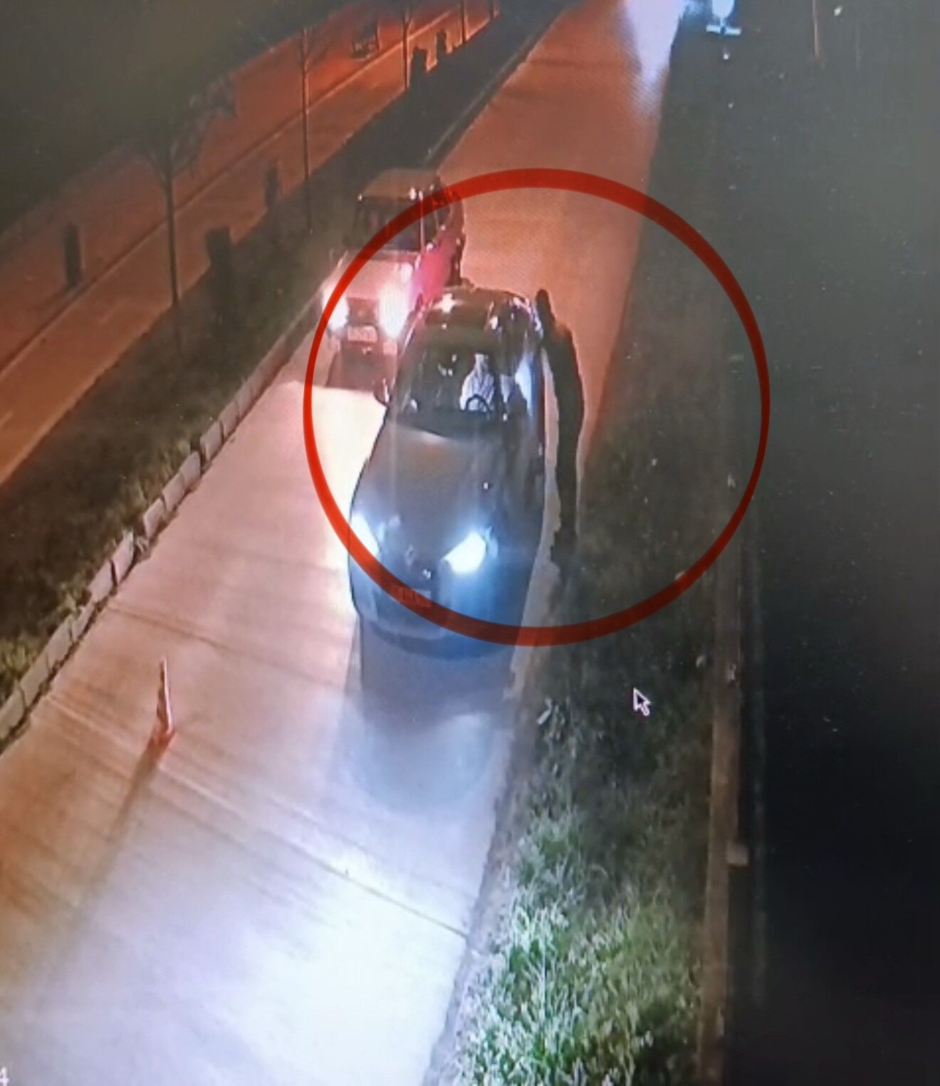 Dehşet Saçan Aracın Polise Çarpma Anı Kameraya Yansıdı (1)