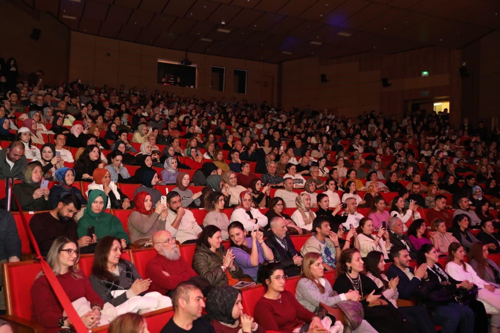 İncesaz Samsun'da Sahne Aldı
