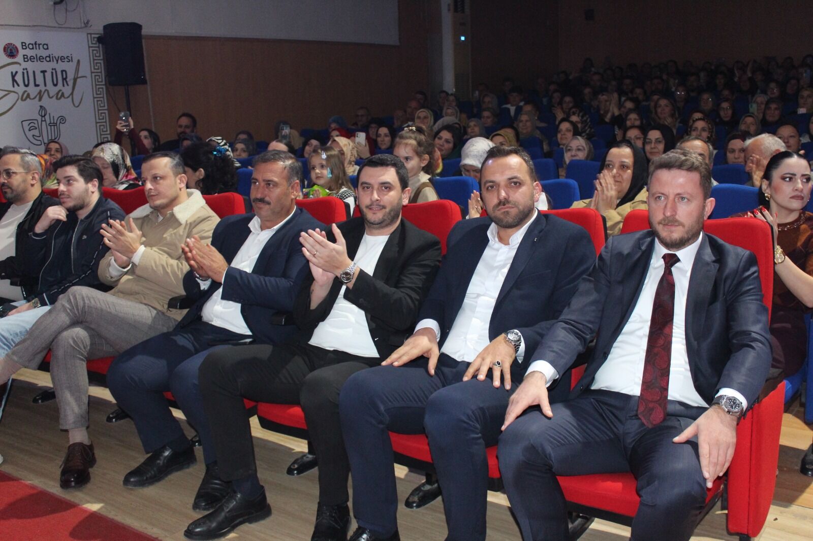 Kosder Organizasyonu Taksiratlı Şakibe Bafra’da İzleyicisini Kahkahaya Boğdu (1)