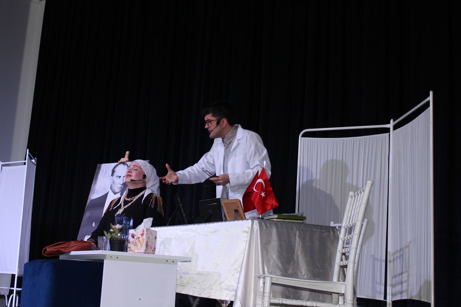 Kosder Organizasyonu Taksiratlı Şakibe Bafra’da İzleyicisini Kahkahaya Boğdu (13)