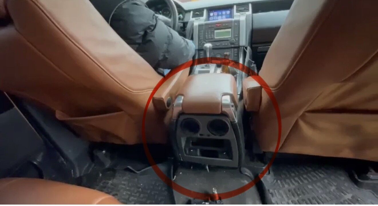 Samsun'da Araçtaki Elektronik Zuladan Uyuşturucu Ve Silah Çıktı3
