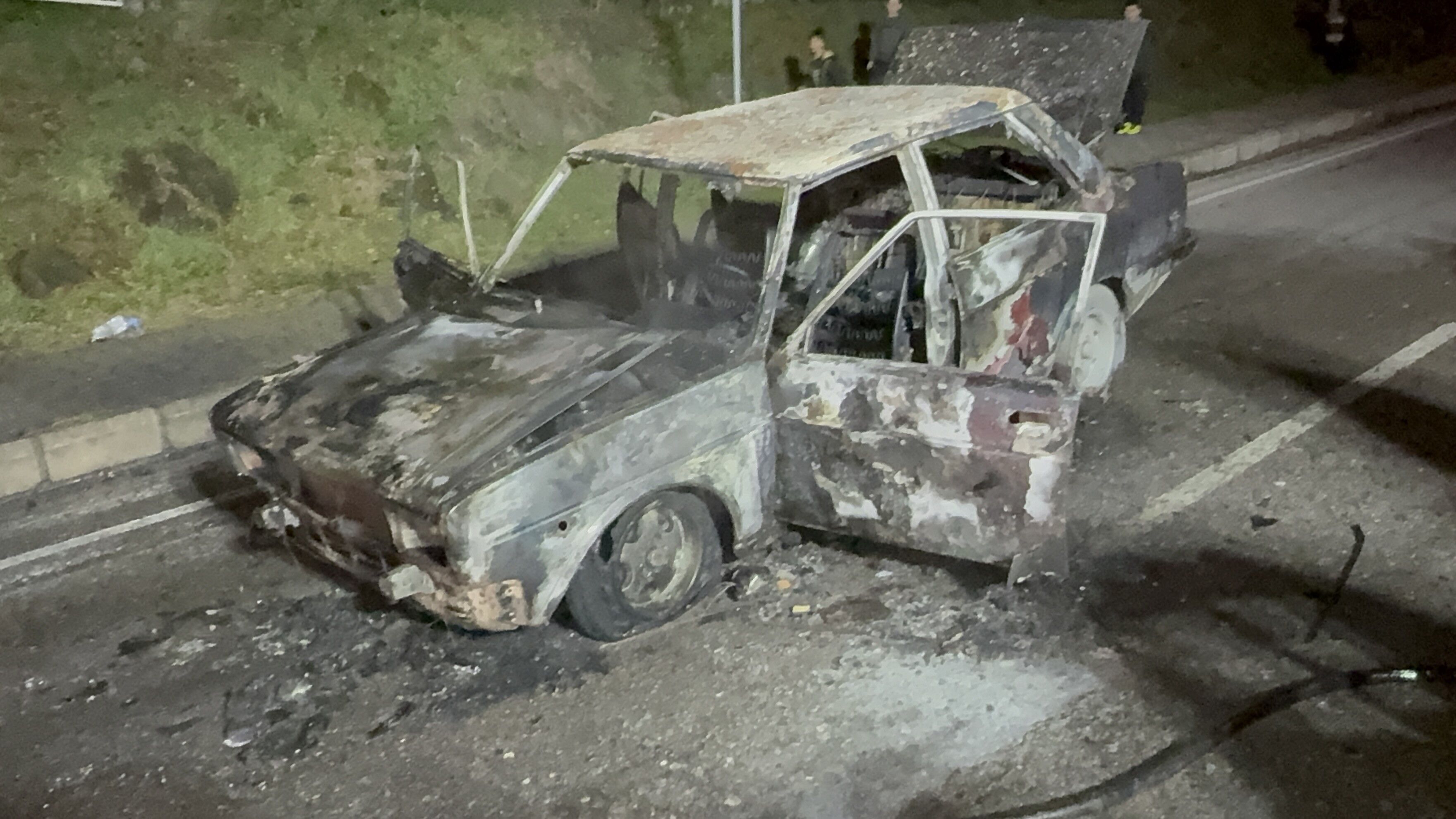 Samsun'da Seyir Halindeki Otomobil Alev Alev Yandı (4)