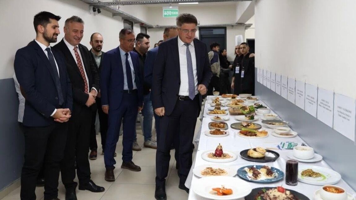 2. Uluslararası Gastronomi Ve Aşçılık Yarışması Ödülleri Sahiplerini Buldu (6)