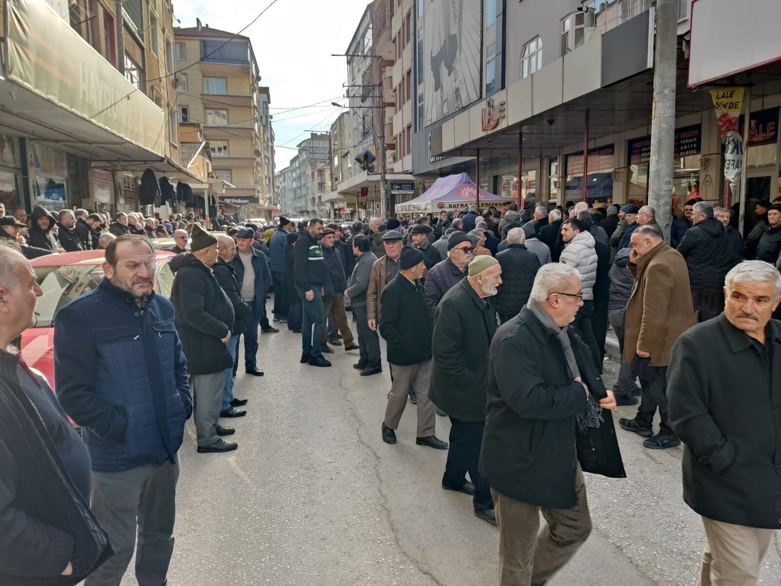 Bafra Pazar Yerleri Eski Oda Başkanı Hüseyin Topuz Son Yolculuğuna Uğurlandı (2)