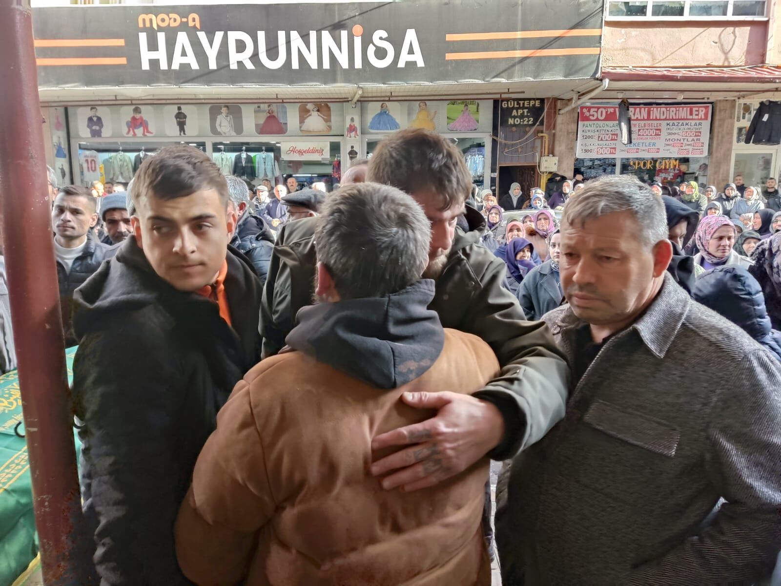 Bafra Pazar Yerleri Eski Oda Başkanı Hüseyin Topuz Son Yolculuğuna Uğurlandı (5)