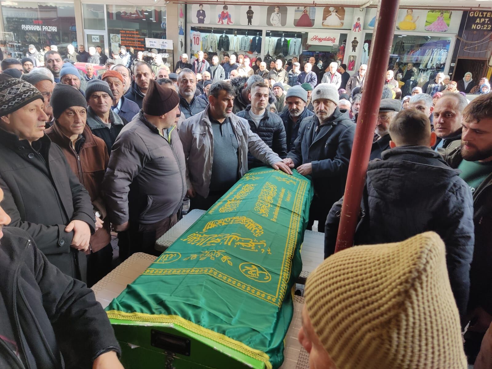 Bafra Pazar Yerleri Eski Oda Başkanı Hüseyin Topuz Son Yolculuğuna Uğurlandı (6)