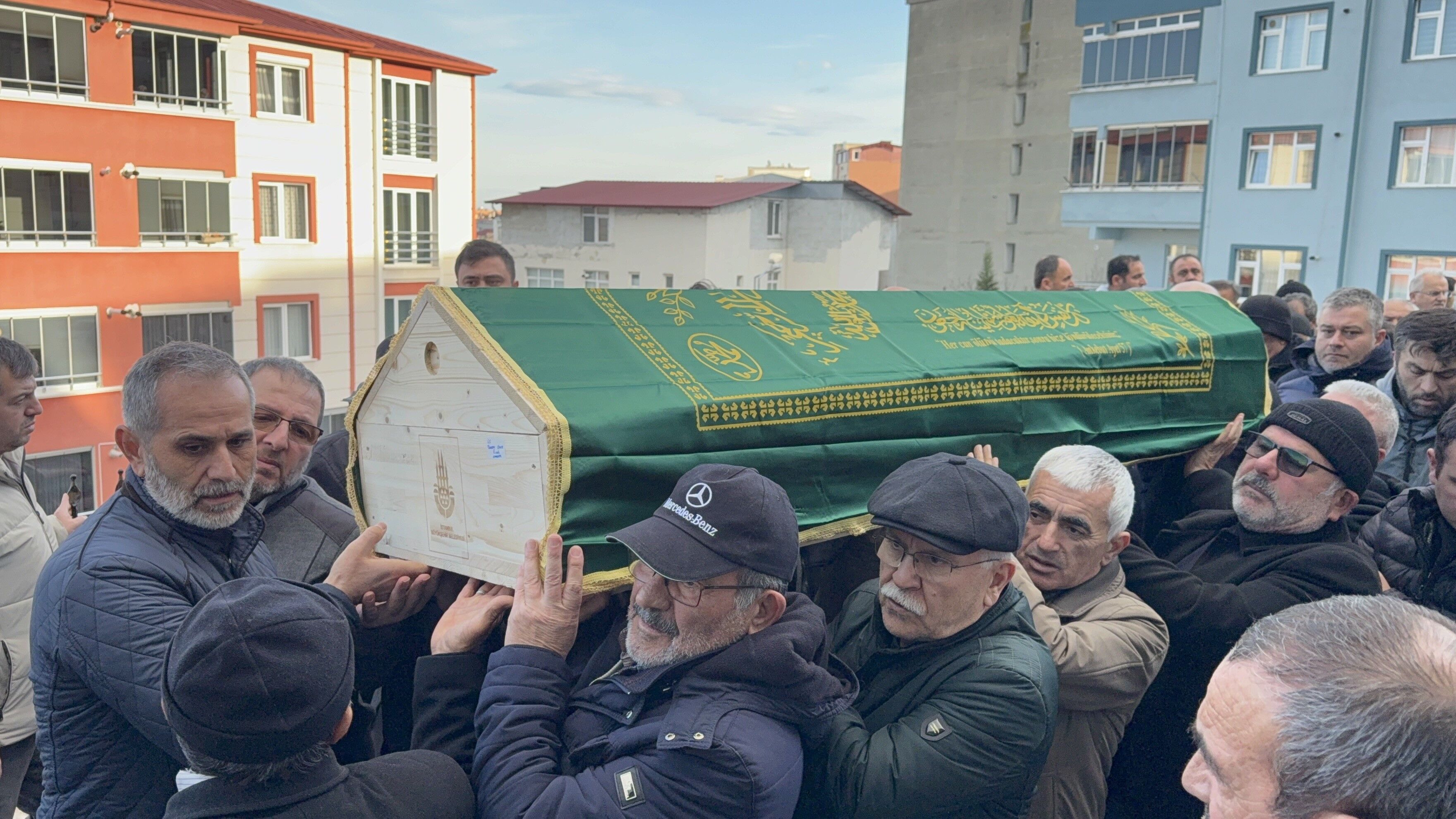 İstanbul’da Metronun Çarptığı Üniversite Öğrencisi Samsun’da Toprağa Verildi (1)