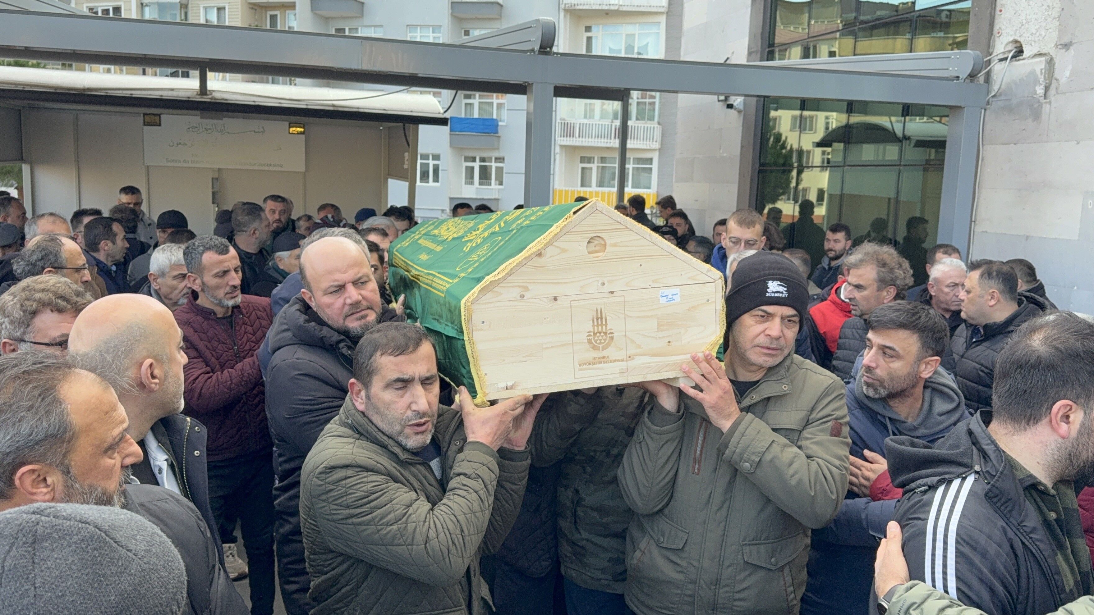 İstanbul’da Metronun Çarptığı Üniversite Öğrencisi Samsun’da Toprağa Verildi (2)