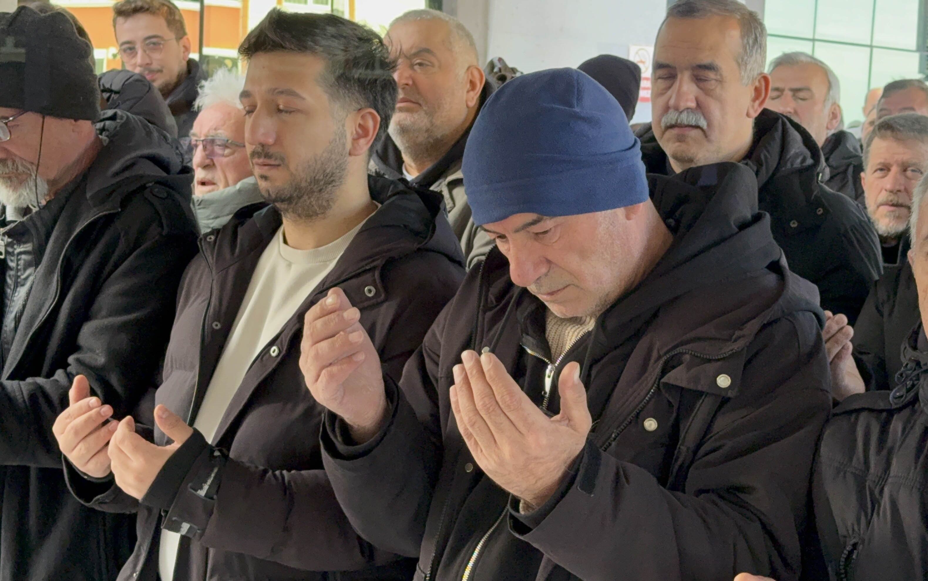 İstanbul’da Metronun Çarptığı Üniversite Öğrencisi Samsun’da Toprağa Verildi (4)