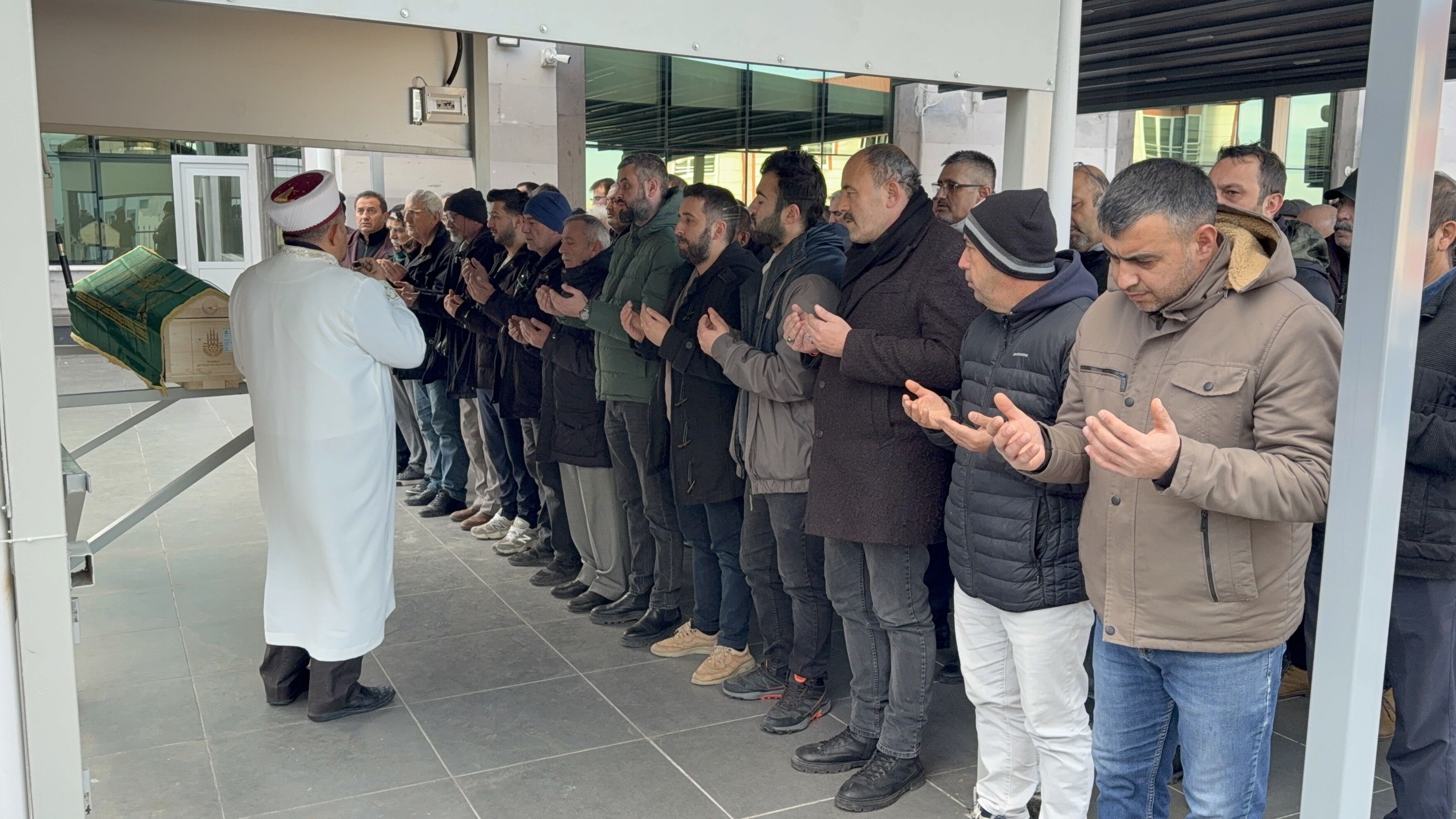 İstanbul’da Metronun Çarptığı Üniversite Öğrencisi Samsun’da Toprağa Verildi (5)