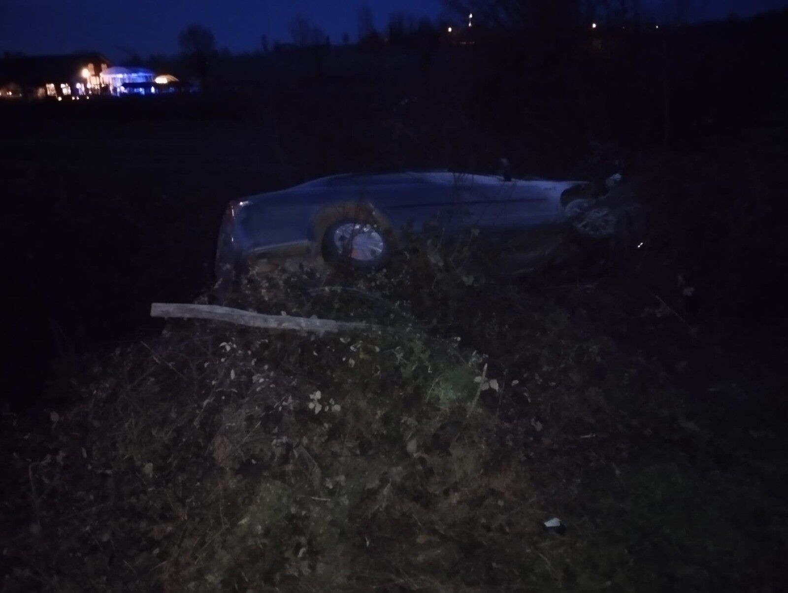 Samsun’da Otomobil Şarampole Yuvarlandı1
