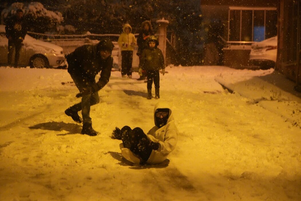 Samsun'da Yoğun Kar Yağışı Sürücülere Zor Anlar Yaşattı (4)