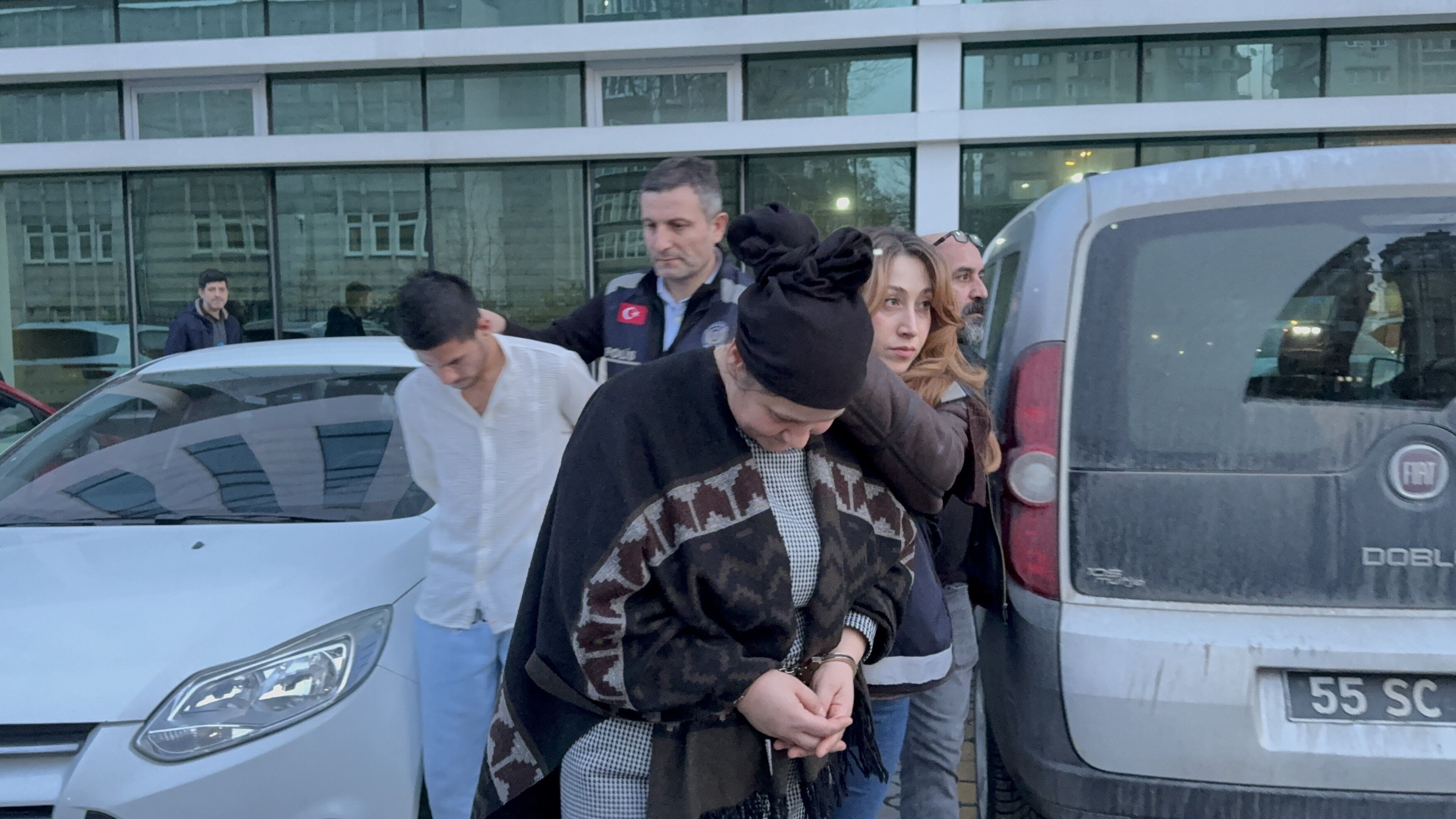 Samsun'daki Yasak Ilişki Cinayetinde Kadın, Oğlu Ve Kocası Tutuklandı